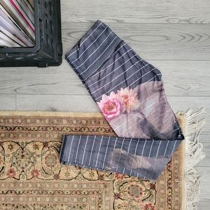 teeki • love the elephant leggings • H